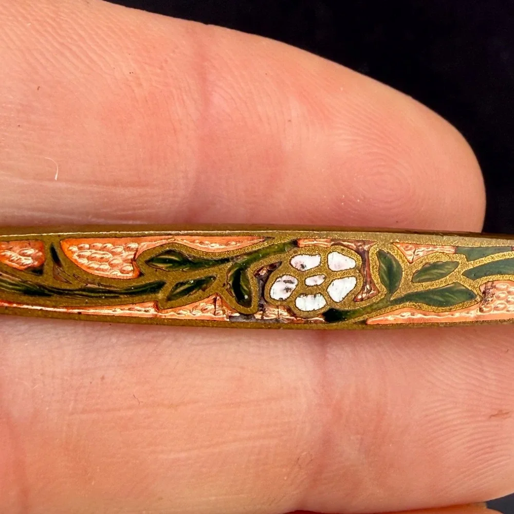 Vintage Enamel Bar Brooch Gold Tone‎ Flower